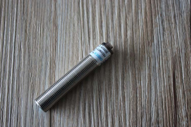 RM12-2P PNP flushed type proximity sensor switch