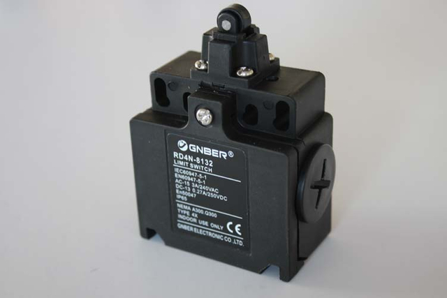 RD4N-8132 10A 250VAC IP65 Limit Switch